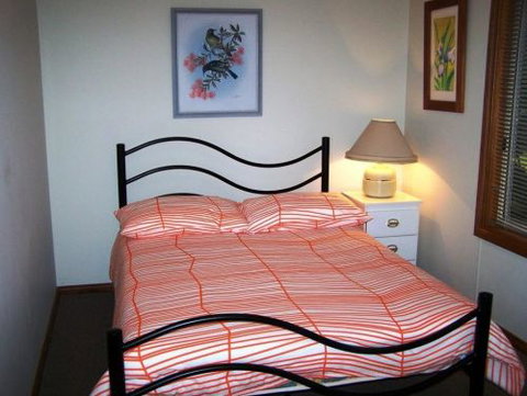 Monaro Cottage - Mackay Tourism 6