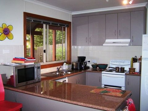 Monaro Cottage - Mackay Tourism 7