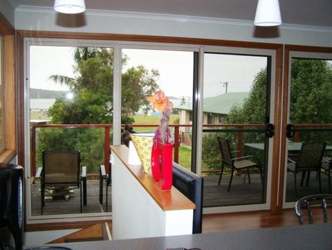 Monaro Cottage - Mackay Tourism 8