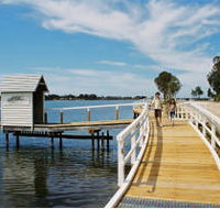Mcmillans Of Metung Resort - Mackay Tourism