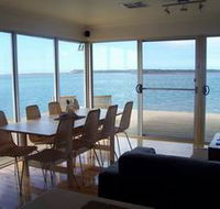 Coorong Beach House - Mackay Tourism