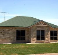 Juno Court Holiday Retreat - Mackay Tourism
