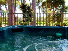 The Grove Vineyard & Chalets - Mackay Tourism 0