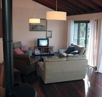 Pole House Leura - Mackay Tourism