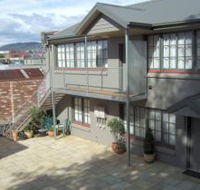 Georgina Cottage Accommodation - Mackay Tourism