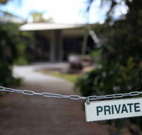 ArtHOUSE Beachfront Accommodation - Mackay Tourism