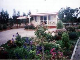Kalabity Jane Holiday Cottages - Mackay Tourism 0