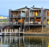 Gippsland Lakes Escapes - Mackay Tourism