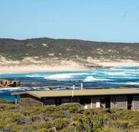 Hanson Bay Cabins - Mackay Tourism