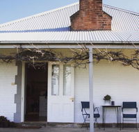 Old Schoolhouse Milton - Mackay Tourism