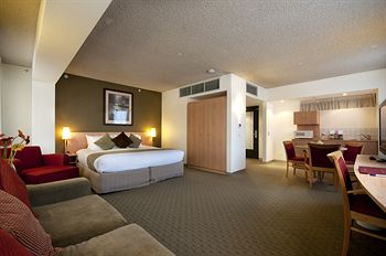 Crossley Hotel Melbourne - Mackay Tourism 0