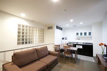 Crossley Hotel Melbourne - Mackay Tourism 9