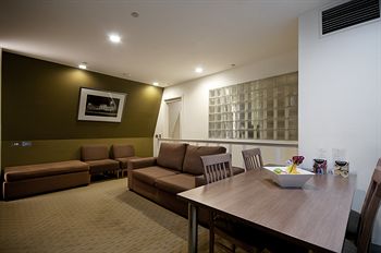 Crossley Hotel Melbourne - Mackay Tourism 10