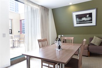 Crossley Hotel Melbourne - Mackay Tourism 11