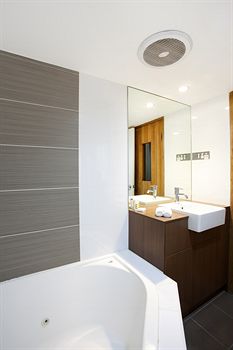 Crossley Hotel Melbourne - Mackay Tourism 12