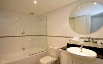 Adina Apartment Hotel Coogee - Mackay Tourism 1