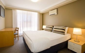 Adina Apartment Hotel Coogee - Mackay Tourism 6