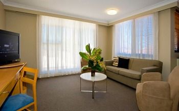 Adina Apartment Hotel Coogee - Mackay Tourism 16