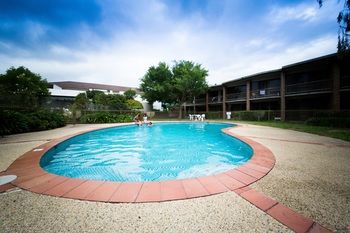 Sandown Regency - Mackay Tourism 21