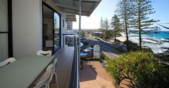 Beach Retreat Coolum - Mackay Tourism 7