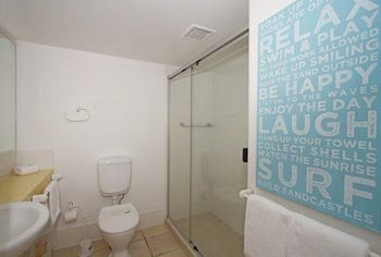 Beach Retreat Coolum - Mackay Tourism 12