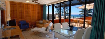 Beach Retreat Coolum - Mackay Tourism 40