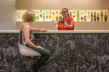 Ibis Melbourne Hotel And Apartments - Mackay Tourism 4