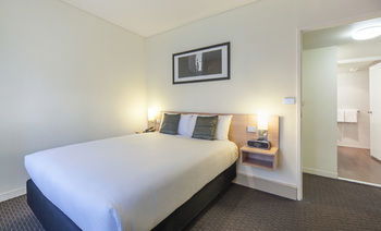 Ibis Melbourne Hotel And Apartments - Mackay Tourism 11