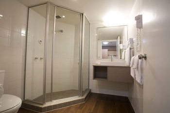 Ibis Melbourne Hotel And Apartments - Mackay Tourism 12