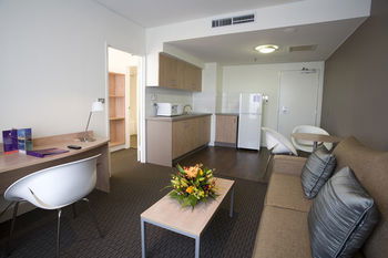 Ibis Melbourne Hotel And Apartments - Mackay Tourism 15