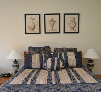 Estate Tuscany - Mackay Tourism 3
