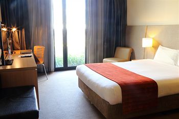 Alpha Hotel Eastern Creek - Mackay Tourism 19