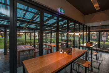 Alpha Hotel Eastern Creek - Mackay Tourism 28