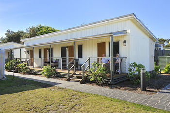 Sydney Lakeside Holiday Park - Mackay Tourism 5