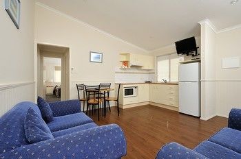 Sydney Lakeside Holiday Park - Mackay Tourism 15