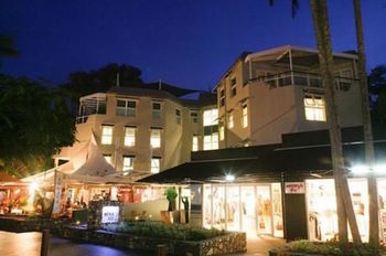 The Emerald Resort Noosa - Mackay Tourism 8