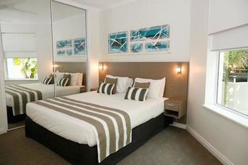 The Emerald Resort Noosa - Mackay Tourism 10