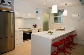 The Emerald Resort Noosa - Mackay Tourism 12