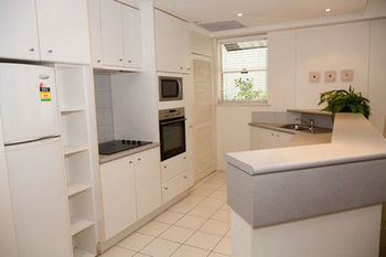 The Emerald Resort Noosa - Mackay Tourism 13