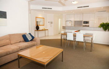 The Emerald Resort Noosa - Mackay Tourism 15