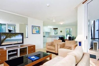 The Emerald Resort Noosa - Mackay Tourism 17