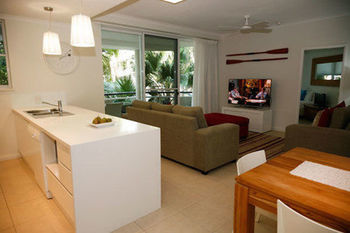 The Emerald Resort Noosa - Mackay Tourism 55