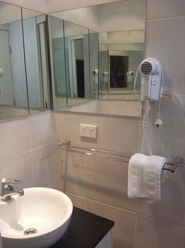 L'Auberge Noosa - Mackay Tourism 2