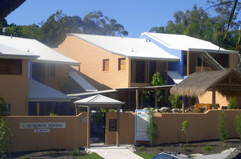L'Auberge Noosa - Mackay Tourism 8