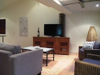 L'Auberge Noosa - Mackay Tourism 15