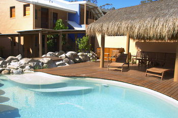 L'Auberge Noosa - Mackay Tourism 18