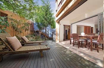 L'Auberge Noosa - Mackay Tourism 24