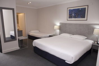 The Savoy Double Bay Hotel - Mackay Tourism 13