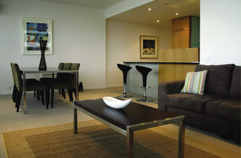 AKOM Docklands - Mackay Tourism 11