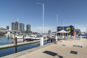 AKOM Docklands - Mackay Tourism 56